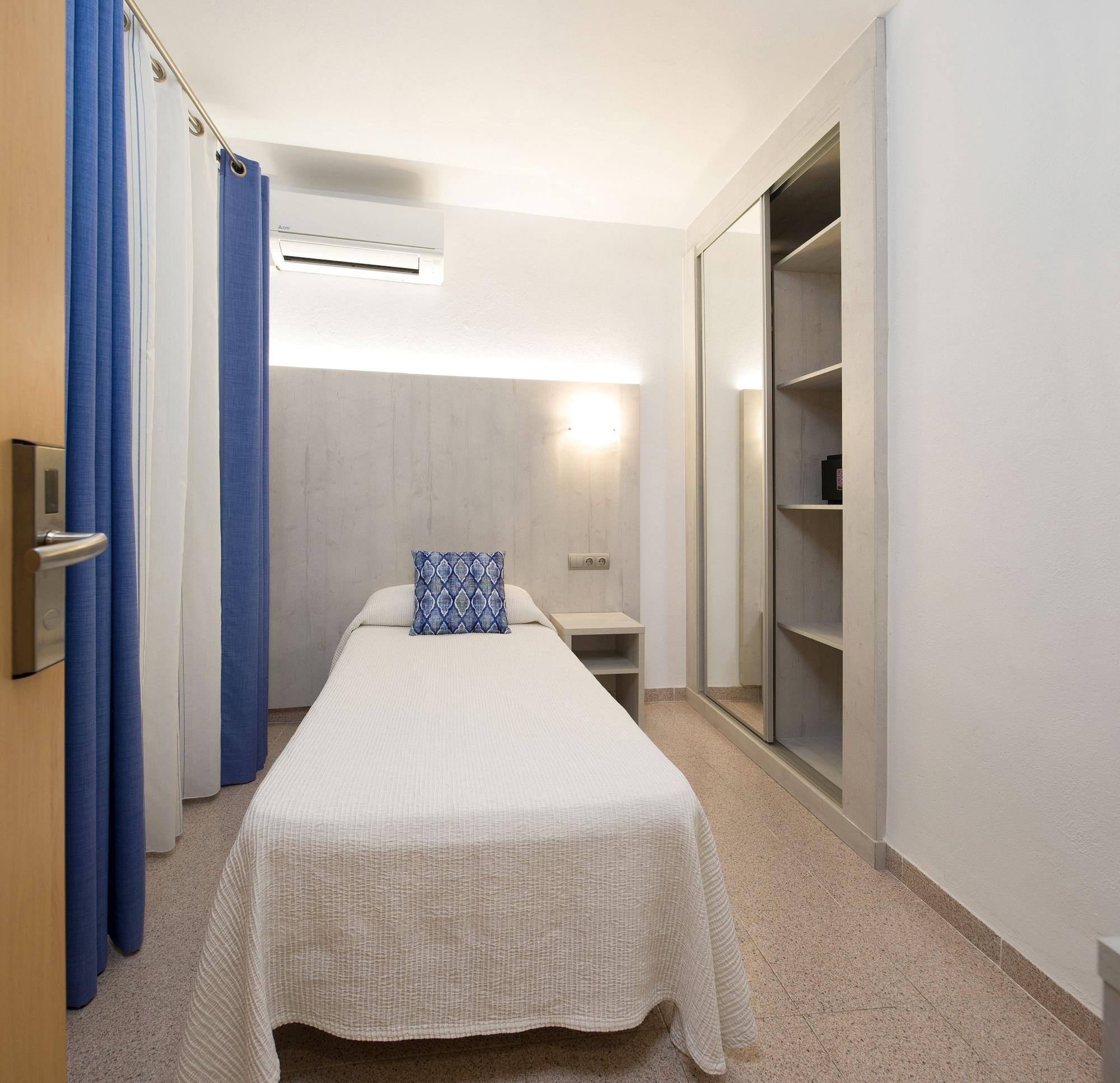 Hostal Roca Sant Antoni de Portmany Dış mekan fotoğraf