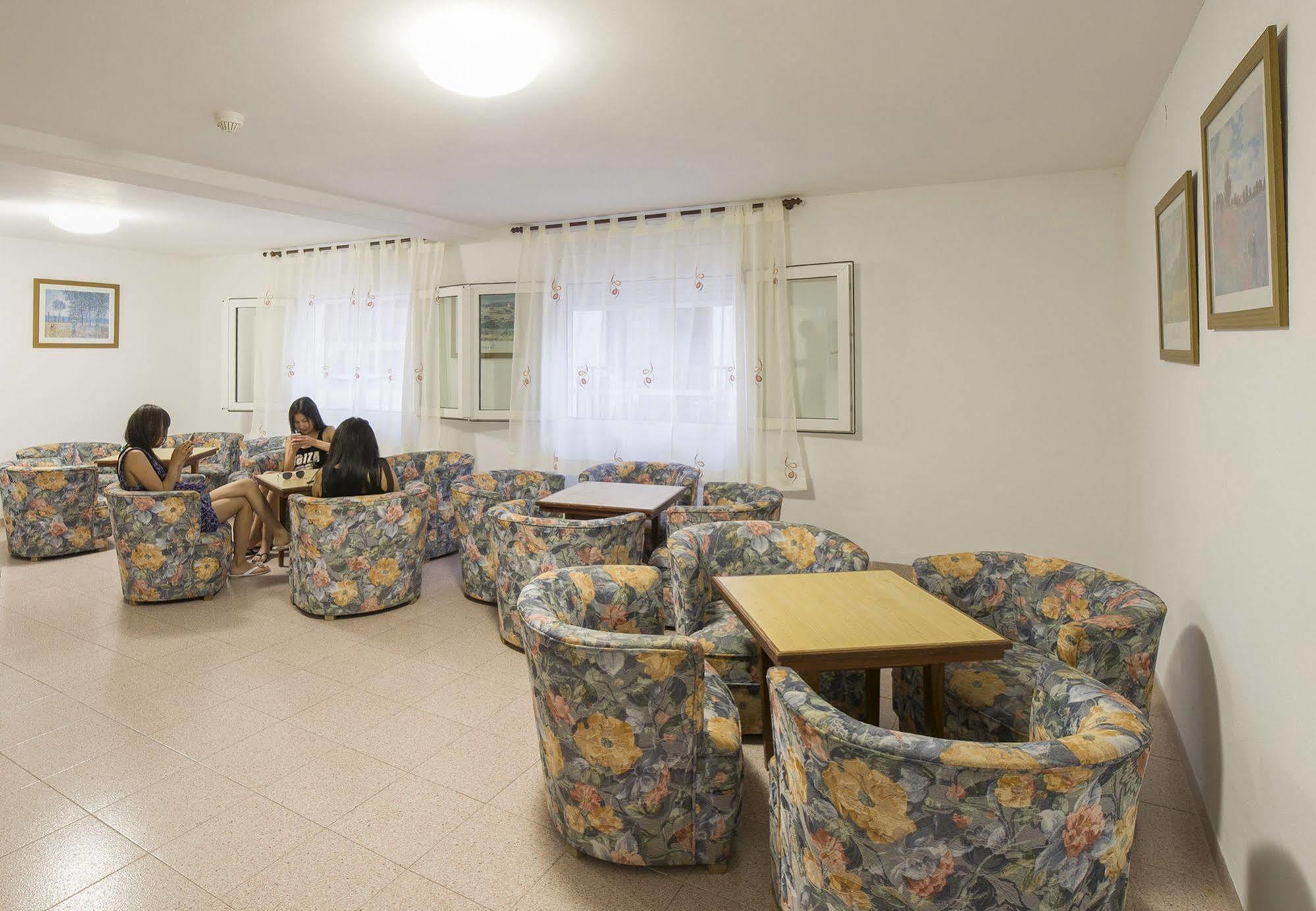 Hostal Roca Sant Antoni de Portmany Dış mekan fotoğraf